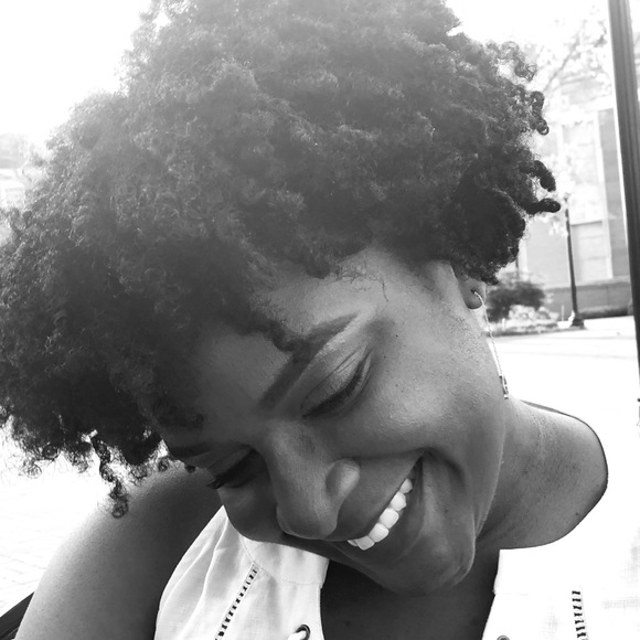 Meet your Posher, Loren - Picture 6 of 7